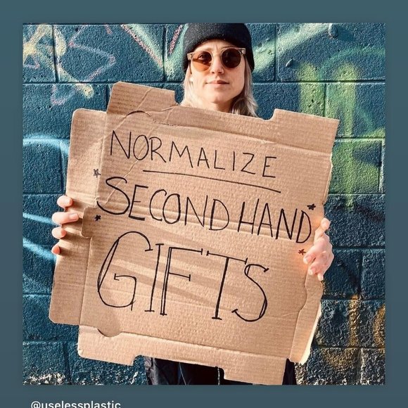 Second hand gifts are new to you! - Picture 1 of 1